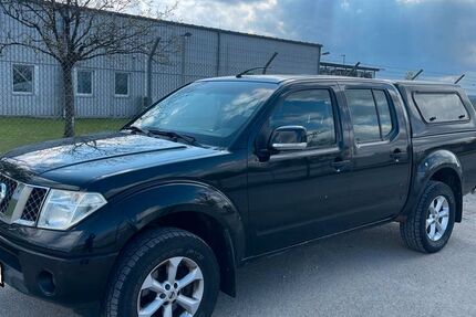 Nissan Navara 184.000 km 6.999 &euro; München 81375
