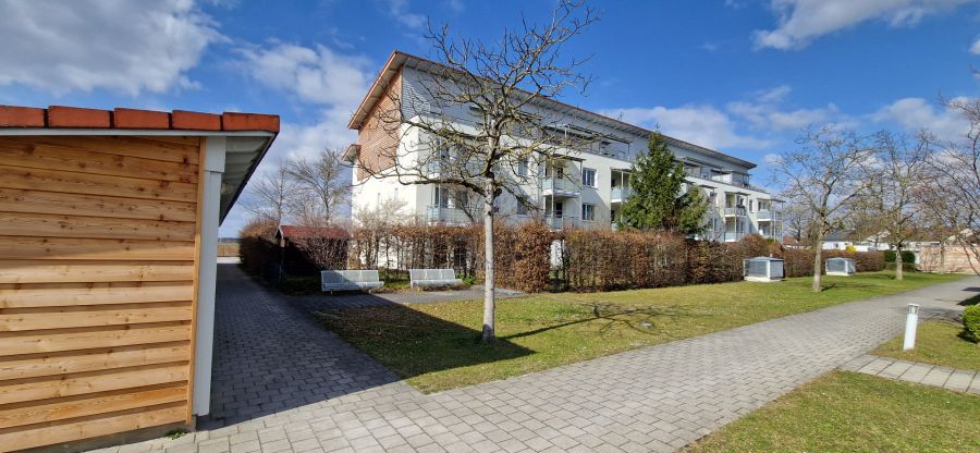 Provisionsfrei* (Von Privat) Charmante 4-Zimmer Wohnung mit Balkon sowie Außenstellplatz in Kirchheim bei München - Etagenwohnung Kirchheim bei München | Angebot:24356453
