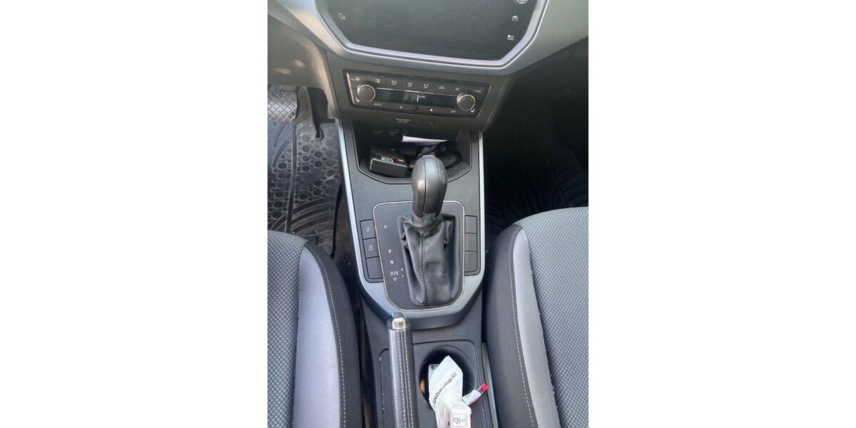Seat Arona 15.000 km 18.200 &euro; Germering 82110
