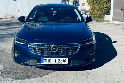 Opel Insignia 145.000 km 15.100 &euro; München 81673