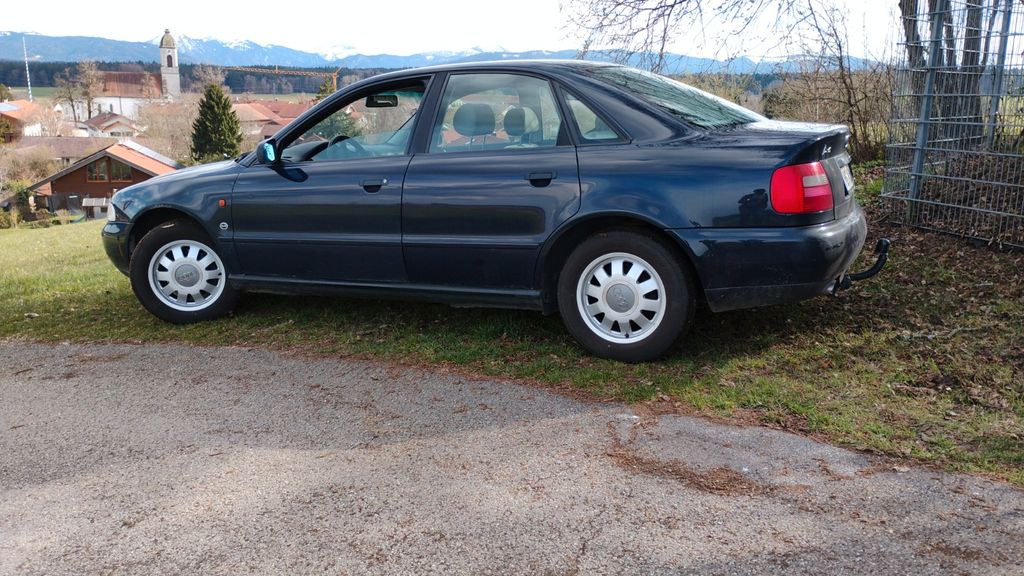 Audi A4 212.500 km 2.350 &euro; Holzkirchen/Ghp 83607