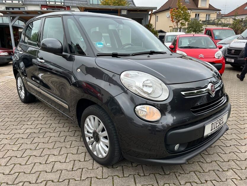Fiat 500L 69.000 km 8.990 € München 81825