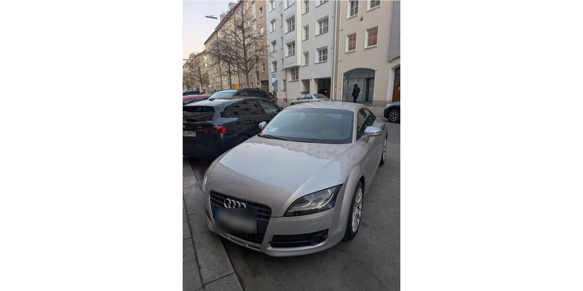 Audi TT 99.600 km 11.990 &euro; München 81667