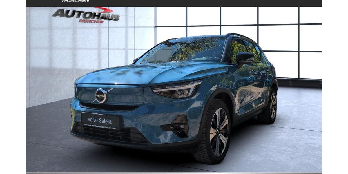 Volvo XC40 30.200 km 32.990 &euro; München 81825