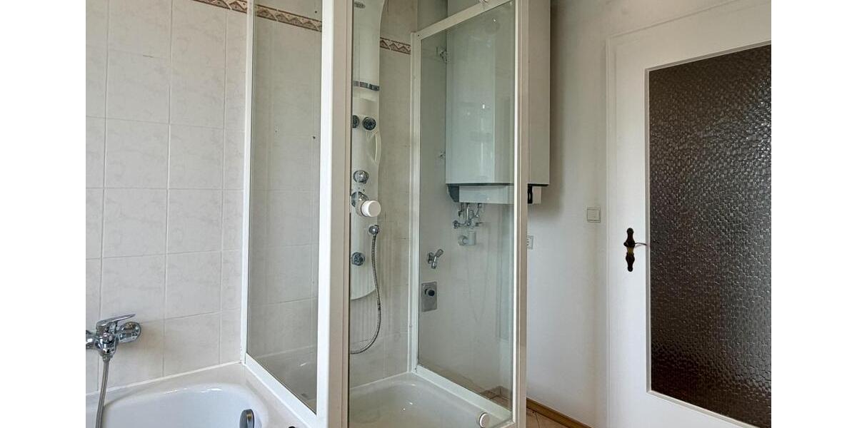 Dachgeschoßwohnung Fürstenfeldbruck - 3 Zimmer, 90 m&sup2;, 1.200&euro; | Angebot:25805895
