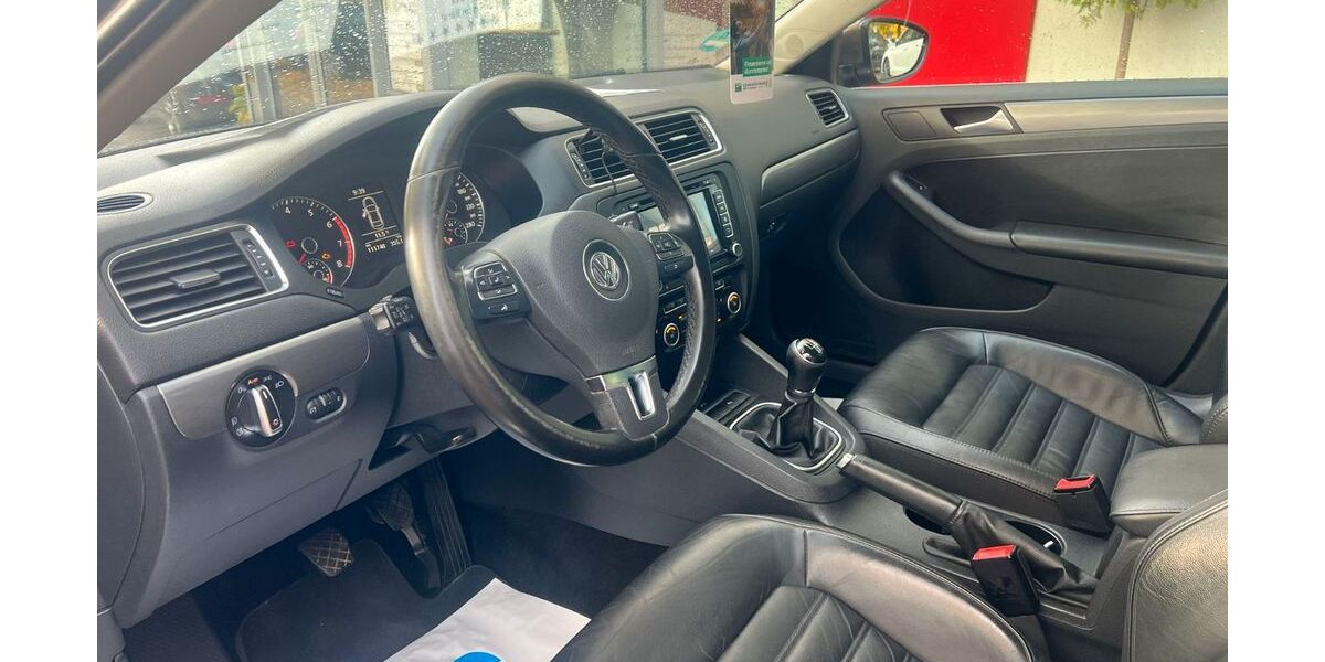 VW Jetta 109.900 km 7.550 &euro; Fürstenfeldbruck (Kreisstadt MÜNCHEN) 82256