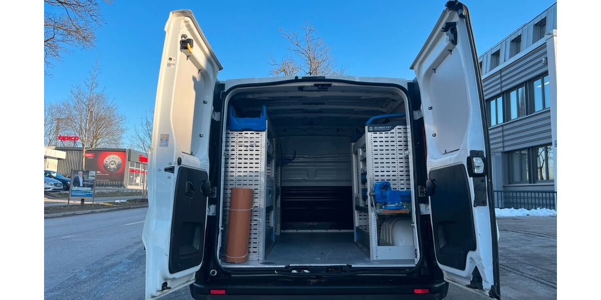 Opel Vivaro 72.892 km 16.299 &euro; München 81825