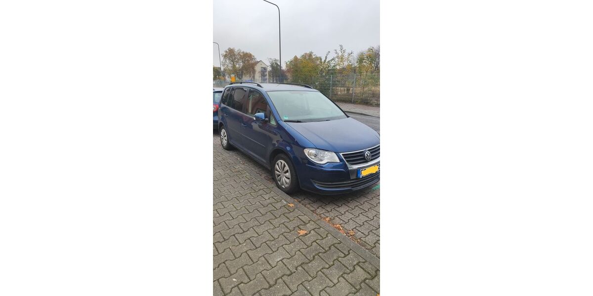 VW Touran 221.450 km 2.800 &euro; Taufkirschen 82024
