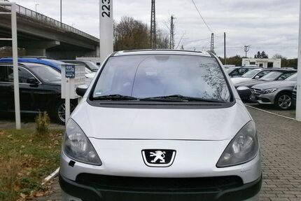 Peugeot 1007 72.000 km 4.999 &euro; München OT Trudering-Riem 81825