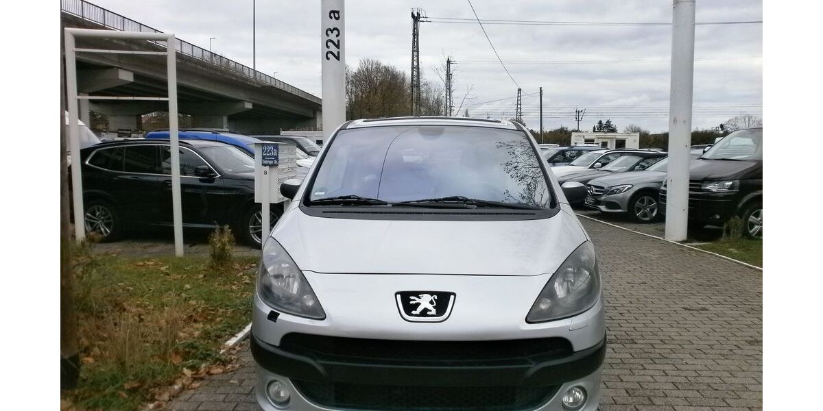 Peugeot 1007 72.000 km 4.999 &euro; München OT Trudering-Riem 81825