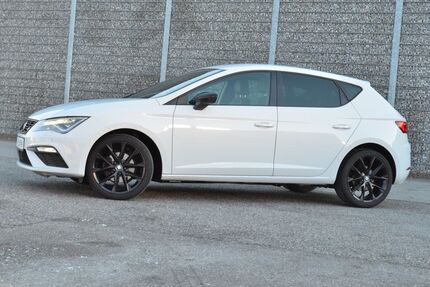 Seat Leon 75.600 km 12.880 &euro; München 81243