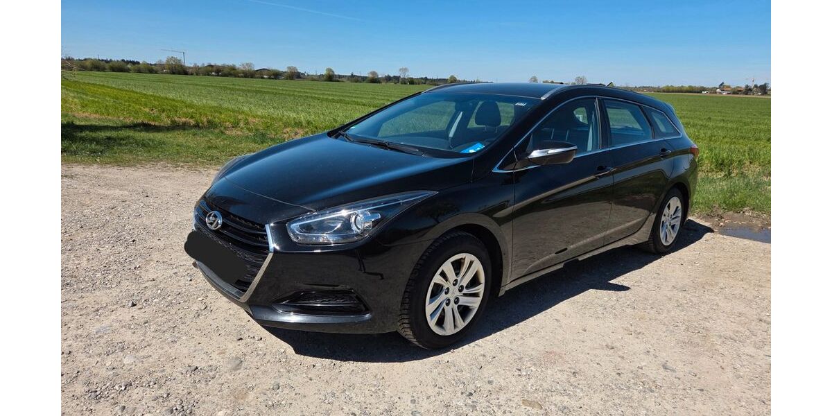 Hyundai i40 275.000 km 4.999 &euro; Hohenbrunn 85662