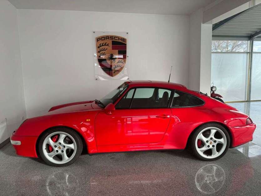 993
