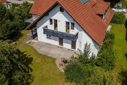 Haus zum Kaufen in Unterschleißheim 2.690.000 € 259.84 m² 10 zimmer