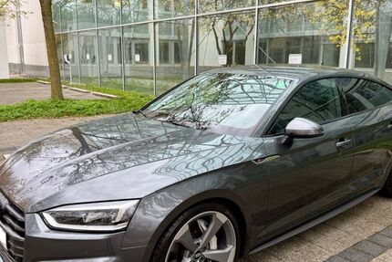 Audi A5 128.000 km 31.990 &euro; München 80339