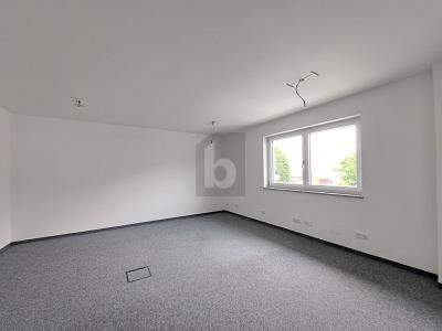 TOP-FLÄCHE IM 1. OG MIT AUFZUG + TG-PLÄTZEN - Gewerbeobjekt Germering | Angebot:26319937