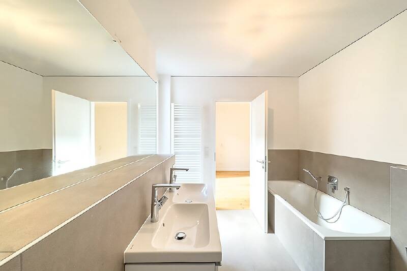 Etagenwohnung München Thalk.Obersendl.-Forsten-Fürstenr.-Solln - 6 Zimmer, 200 m&sup2;, 4.900&euro; | Angebot:26202196