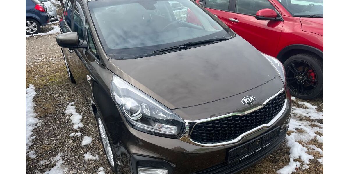 Kia Carens 61.000 km 12.400 &euro; München 81737