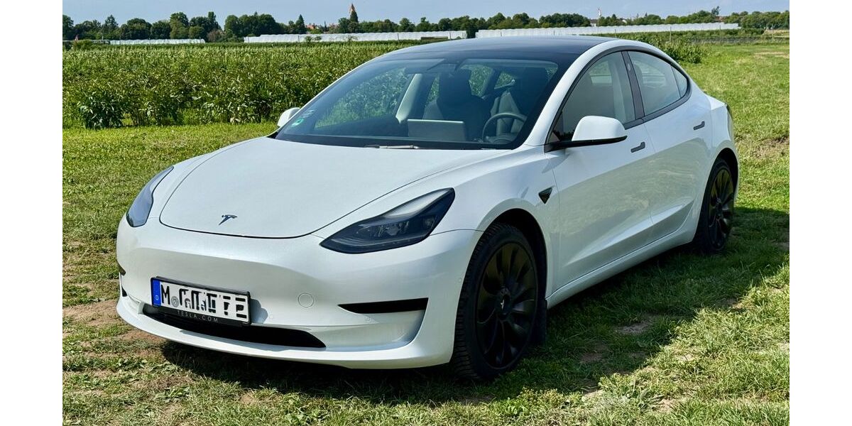 Tesla Model 3 30.770 km 27.200 &euro; München 80689
