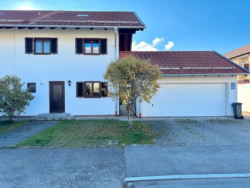 Helle Doppelhaushälfte mit Garten in ruhiger Lage von Höhenkirchen zimmer