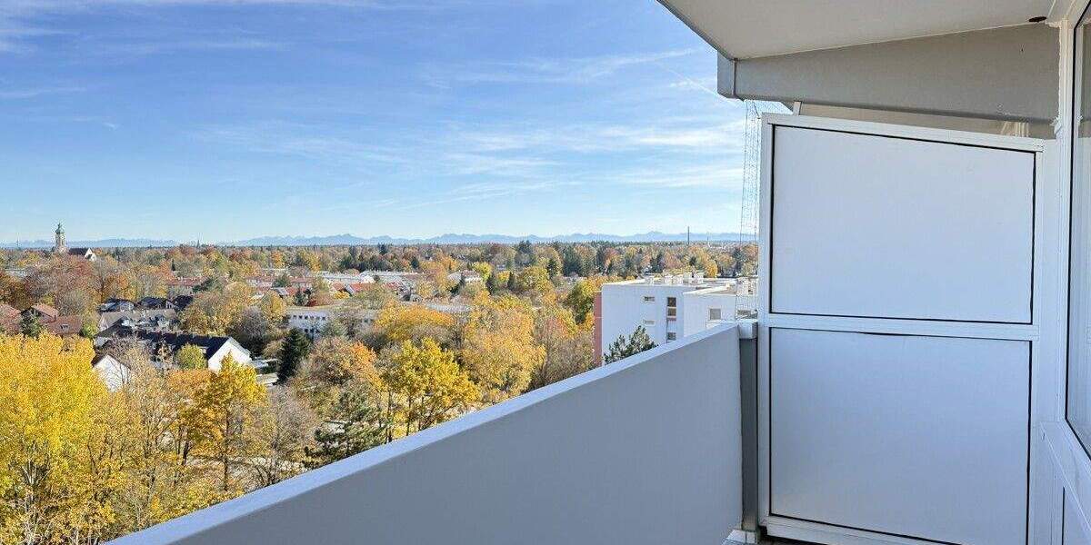 Frisch renoviertes Apartment mit Panoramablick über München 1 zimmer