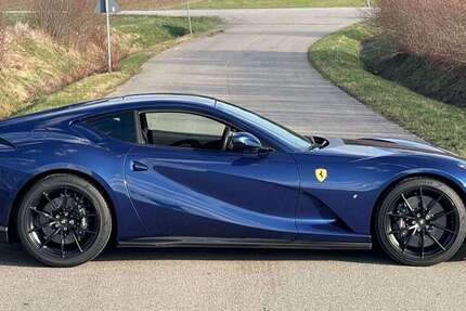 Ferrari 812 18.700 km 359.000 &euro; Gruenwald 82031