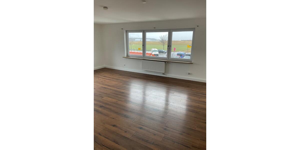 Etagenwohnung Holzkirchen - 2.5 Zimmer, 90 m&sup2;, 1.400&euro; | Angebot:25218962