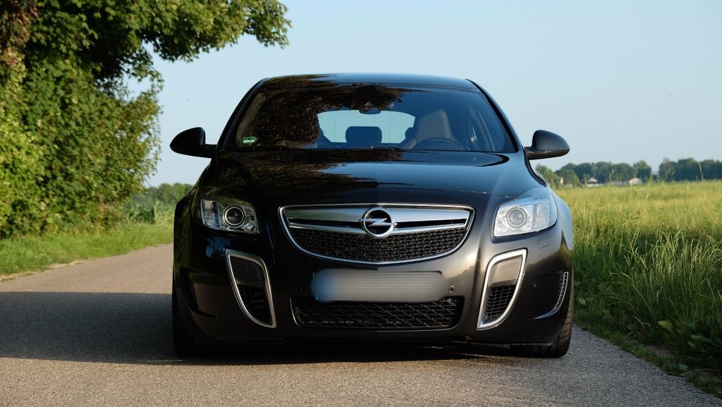 Opel Insignia 94.500 km 12.990 &euro; Ismaning 85737