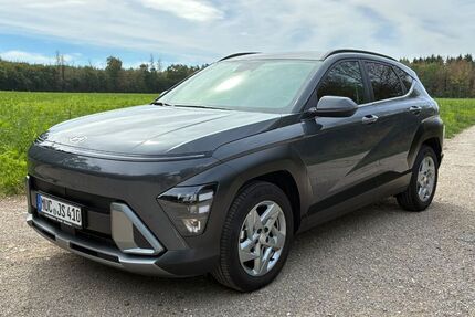 Hyundai KONA 11.800 km 24.890 &euro; München 80803