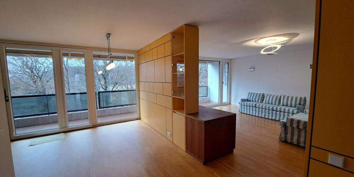 NEU... JETZT KOMMT FARBE INS SPIEL - RUHIGE LAGE - SONNIGE AUSSICHT 4 zimmer