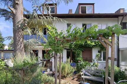 Haus zum Kaufen in München 795.000 € 102.26 m² 7 zimmer