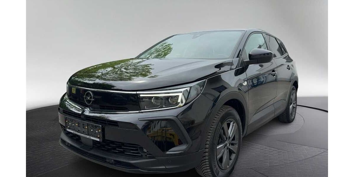 Opel Grandland (X) 51.022 km 20.490 &euro; München 81249