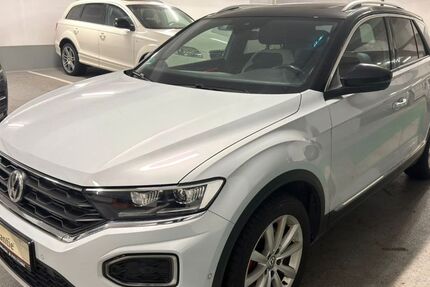 VW T-Roc 82.000 km 18.999 &euro; München 81825
