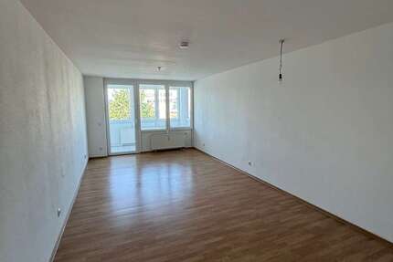 Wohnung Dachau Oberaugustenfeld - 2 Zimmer, 61 m&sup2;, 865&euro; | Angebot:27342002