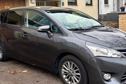 Toyota Verso 107.000 km 15.500 &euro; München 81375
