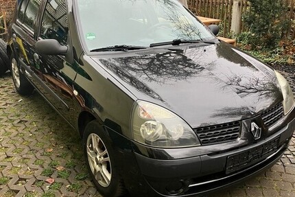 Renault Clio 187.000 km 1.350 € München 80313