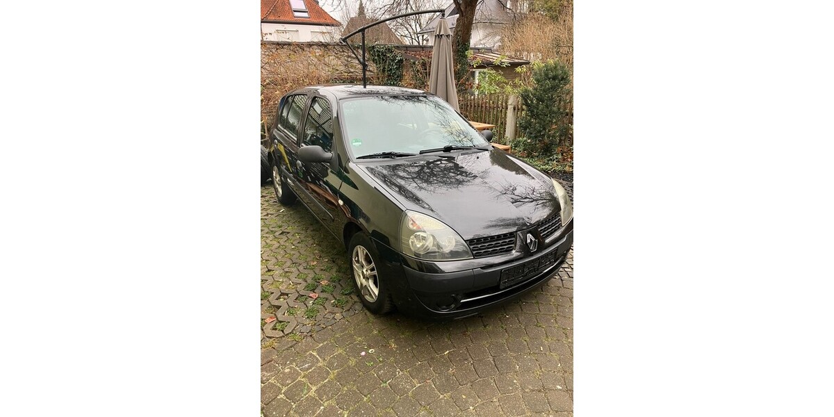 Renault Clio 187.000 km 1.350 € München 80313
