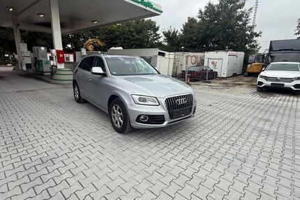 Audi Q5 219.782 km 9.999 &euro; München 81245