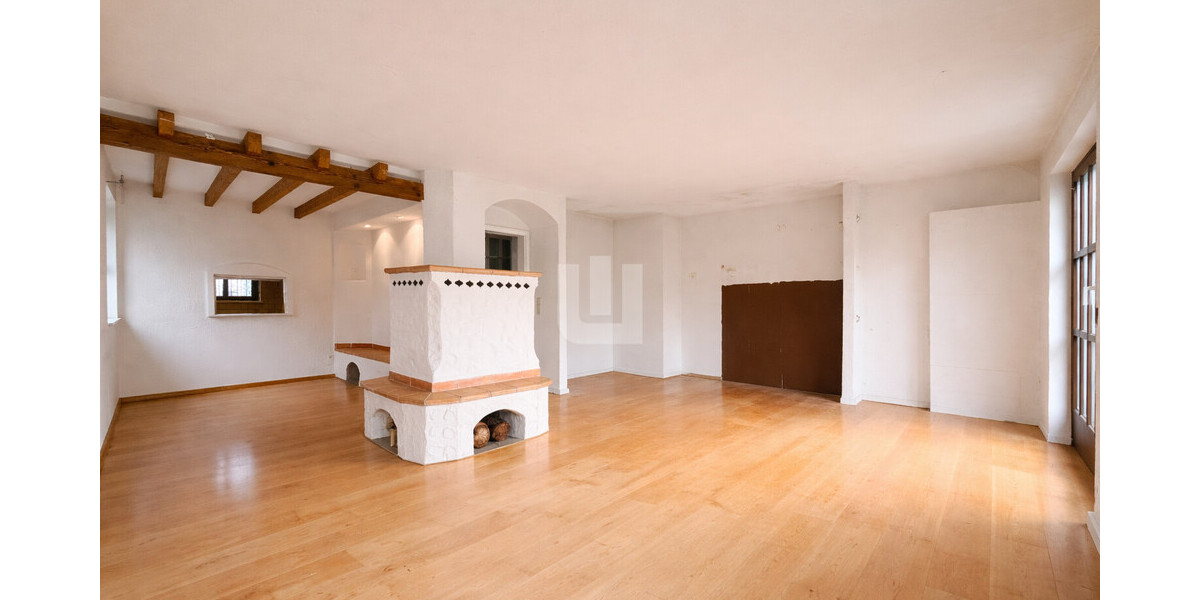 WINDISCH IMMOBILIEN - Renovierungsbedürftiges REH ideal für Familien in verkehrsberuhigter Straße - Reihenendhaus Olching | Angebot:25362370