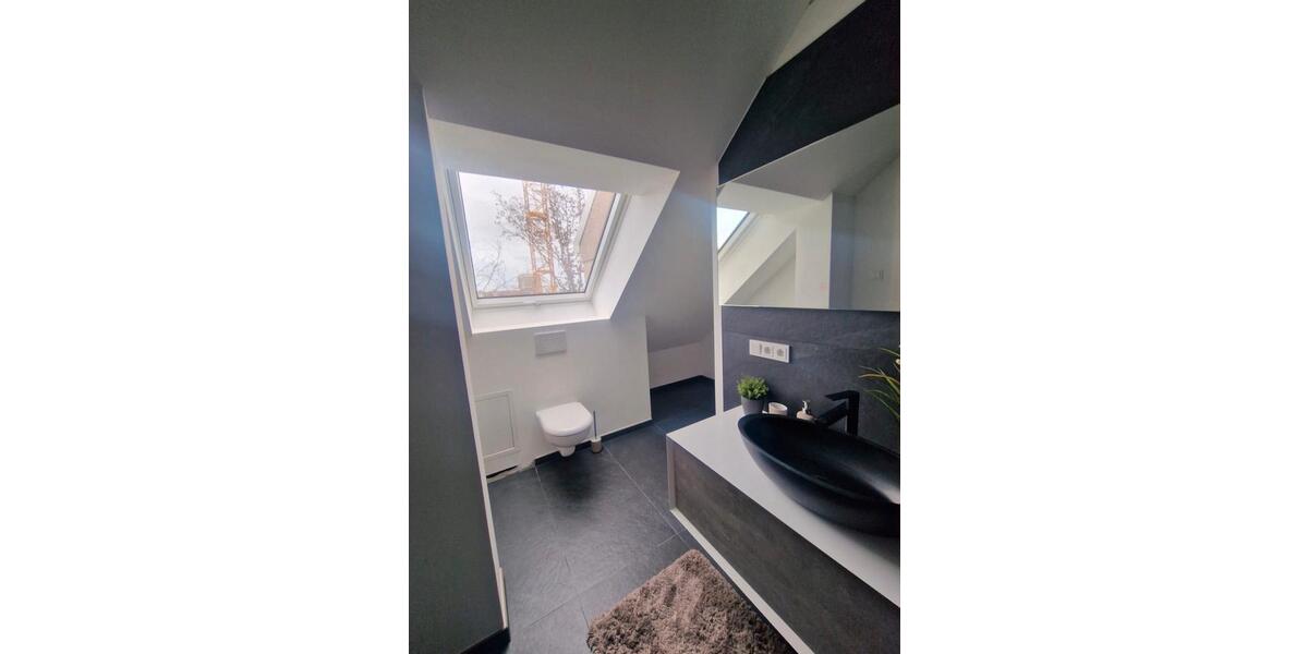 Dachgeschoßwohnung Unterschleißheim - 2 Zimmer, 62 m&sup2;, 1.690&euro; | Angebot:26445845