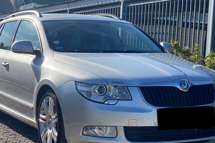 Skoda Superb 148.000 km 11.999 &euro; München 80807