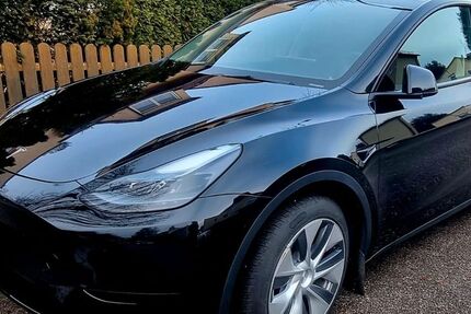 Tesla Model Y 53.500 km 32.500 € München 81649