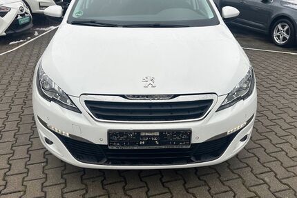 Peugeot 308 146.963 km 6.990 &euro; München OT Trudering-Riem 81825