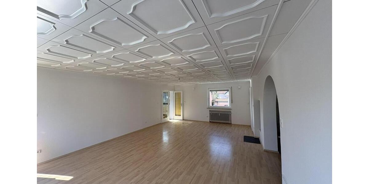 Etagenwohnung Karlsfeld - 3.5 Zimmer, 139 m&sup2;, 2.150&euro; | Angebot:25789139