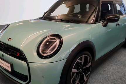 Mini Cooper S 1.614 km 33.335 &euro; München 80788