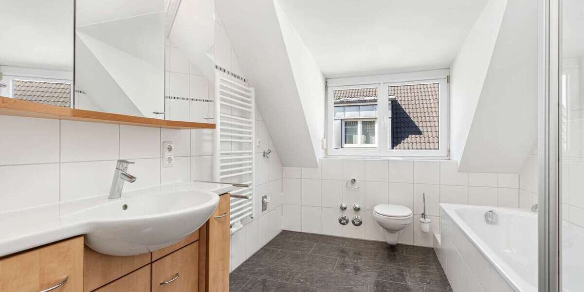 Ruhig gelegen in kleiner Wohnanlage | Helle, top gepflegte Maisonette-Wohnung - Dachgeschoßwohnung Karlsfeld | Angebot:26389541