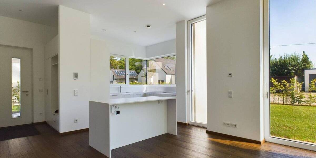 Einfamilienhaus München Bogenhausen - 7 Zimmer, 269 m&sup2;, 8.500&euro; | Angebot:26904179