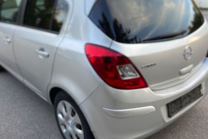 Opel Corsa 118.000 km 1.000 &euro; München 80997