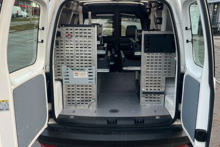 VW Caddy Maxi 99.984 km 19.990 &euro; München 81825