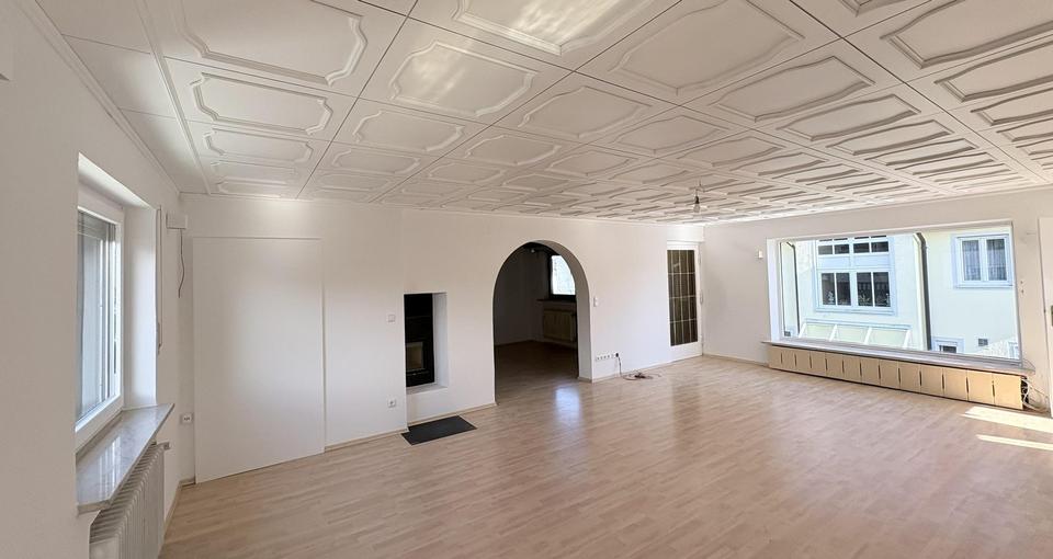 Etagenwohnung Karlsfeld - 3.5 Zimmer, 139 m&sup2;, 2.150&euro; | Angebot:25789139